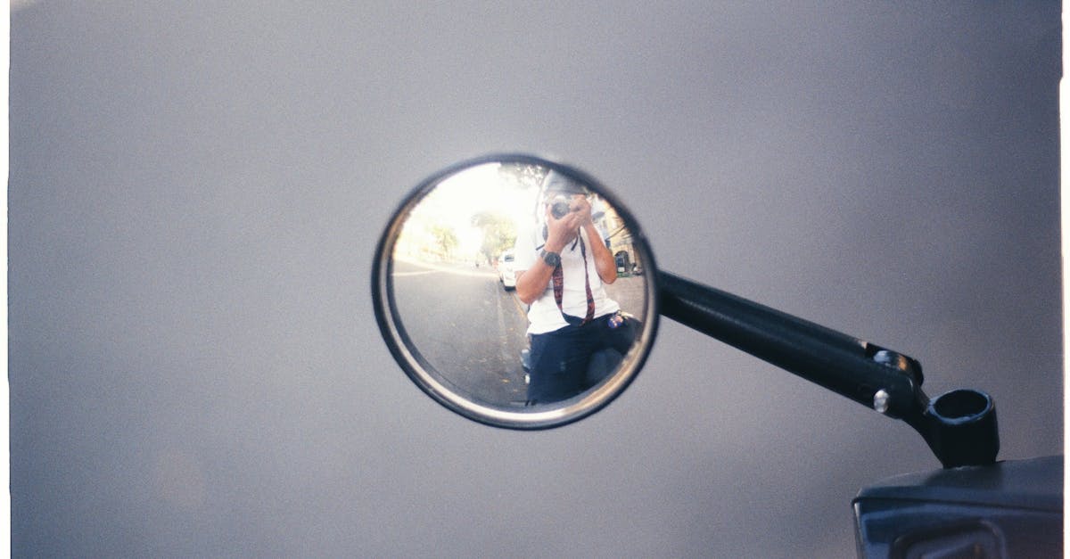 trouvez une assurance moto pas chère avec notre comparateur en ligne. obtenez des tarifs avantageux et des garanties adaptées à vos besoins. faites des économies sur votre assurance moto dès maintenant !