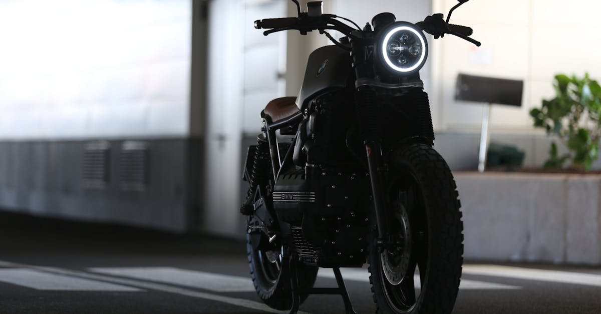 trouvez une assurance moto adaptée à vos besoins avec nos offres de couverture complètes et abordables.