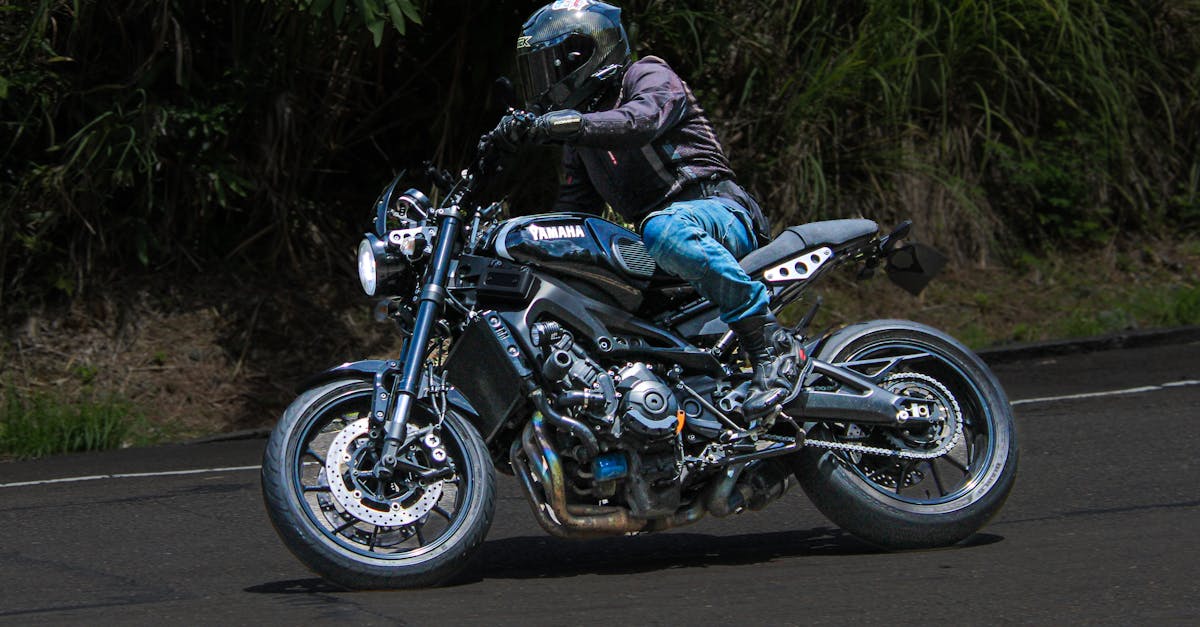 découvrez l'assurance moto cc, votre solution idéale pour protéger votre deux-roues avec des garanties adaptées à vos besoins. profitez de tarifs compétitifs et d'un service client de qualité pour circuler en toute sérénité.