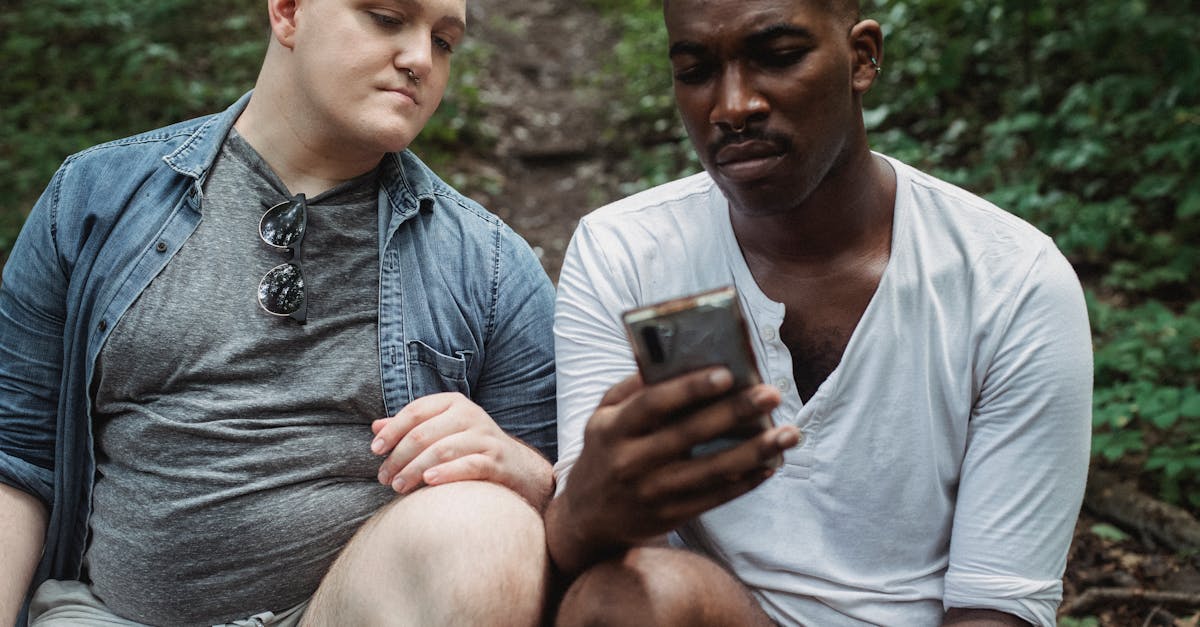 découvrez les gps trackers, des dispositifs innovants pour suivre vos véhicules, objets et animaux en temps réel. assurez la sécurité et la tranquillité d'esprit grâce à une technologie de géolocalisation précise. idéal pour la protection de votre flotte, le suivi de vos biens précieux et le contrôle de vos proches.