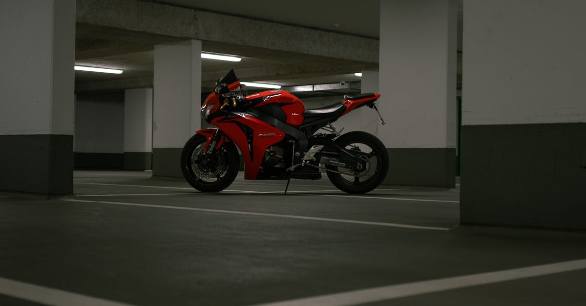 découvrez notre assurance motocycliste sur mesure qui protège votre véhicule et maximise votre tranquillité d'esprit. profitez de couvertures adaptées à vos besoins, d'une assistance routière fiable et de tarifs compétitifs pour rouler en toute sécurité.