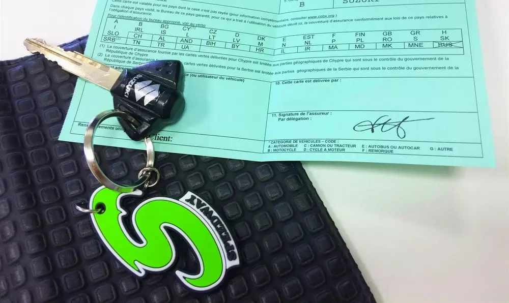 découvrez notre assurance moto complète qui protège votre véhicule et votre budget. profitez d'une couverture adaptée à vos besoins, d'une assistance 24/7 et de tarifs compétitifs pour rouler en toute sérénité.