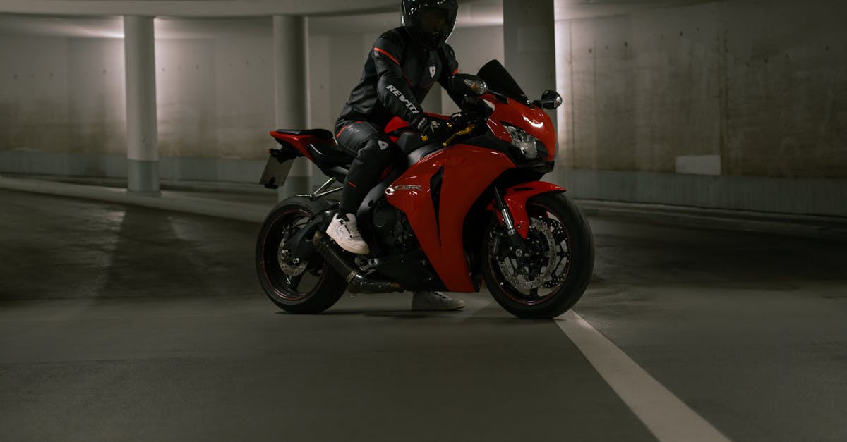 découvrez notre assurance garage pour motos, conçue pour protéger votre entreprise des risques liés à la réparation et à l'entretien de motos. bénéficiez d'une couverture adaptée à vos besoins, incluant la responsabilité civile, la protection des équipements et bien plus encore. assurez la tranquillité d'esprit pour votre garage moto dès aujourd'hui.