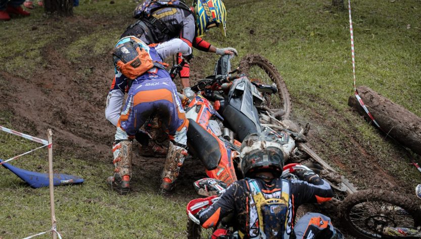 découvrez notre service d'assurance moto à la réunion. protégez votre véhicule avec des garanties adaptées à vos besoins, des tarifs compétitifs et une assistance 24/7. roulez sereinement sur les routes réunionnaises !