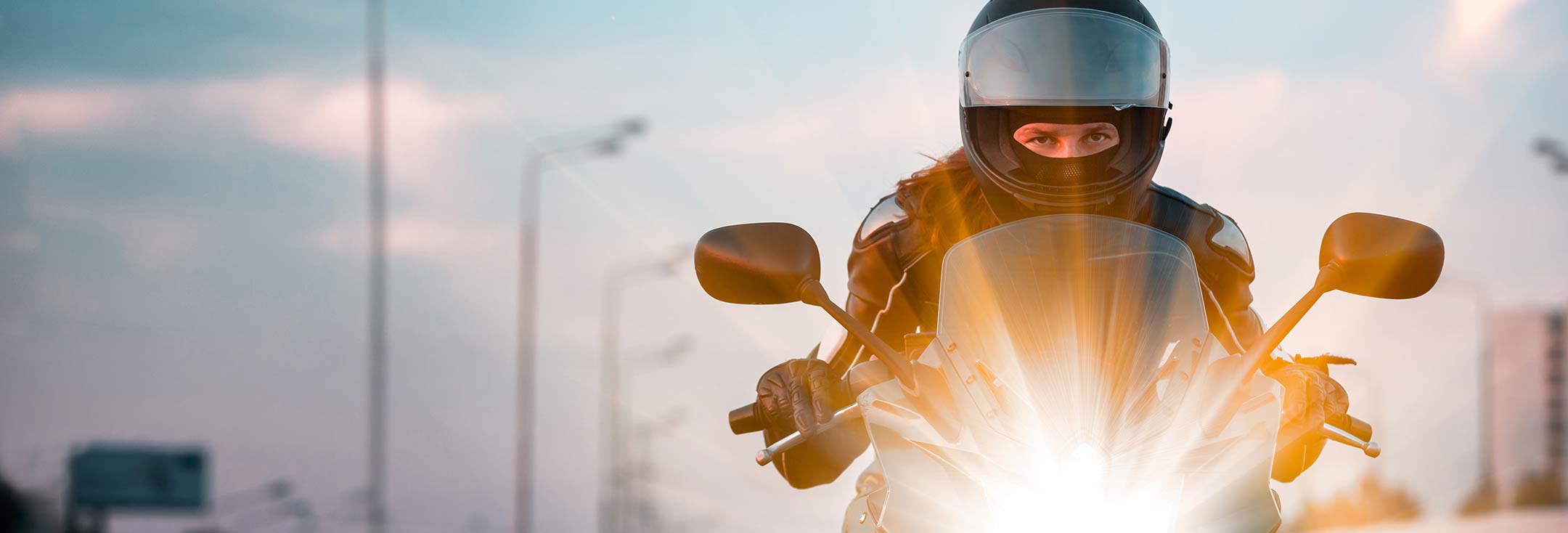 découvrez notre assurance moto simplifiée, conçue pour vous offrir une protection optimale à des tarifs compétitifs. profitez d'un processus de souscription rapide et sans tracas, adapté à vos besoins, pour rouler en toute sérénité.