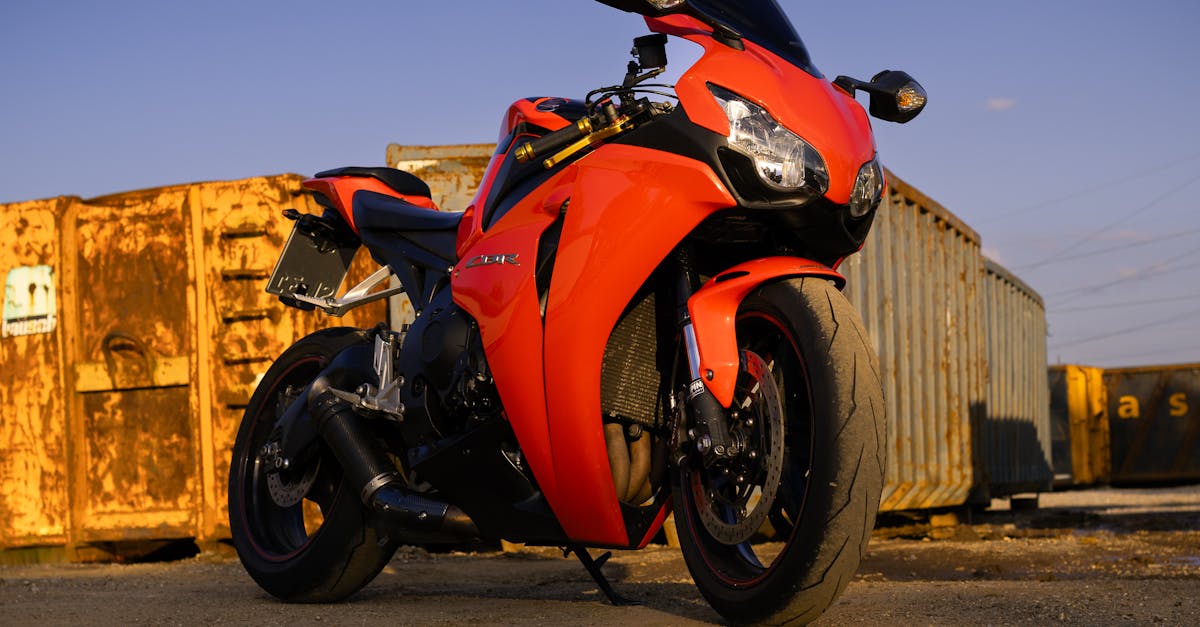 protégez votre garage de motos avec une assurance sur mesure. découvrez nos solutions d'assurance pour garantir la sécurité de vos véhicules, équipements et locaux. profitez d'une couverture adaptée à vos besoins spécifiques.