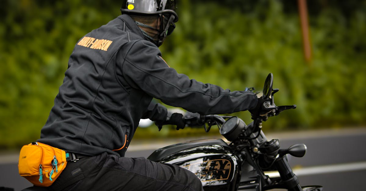 obtenez la meilleure assurance moto pour protéger votre véhicule et votre sécurité. comparez les offres, choisissez la couverture qui vous convient et roulez en toute tranquillité.