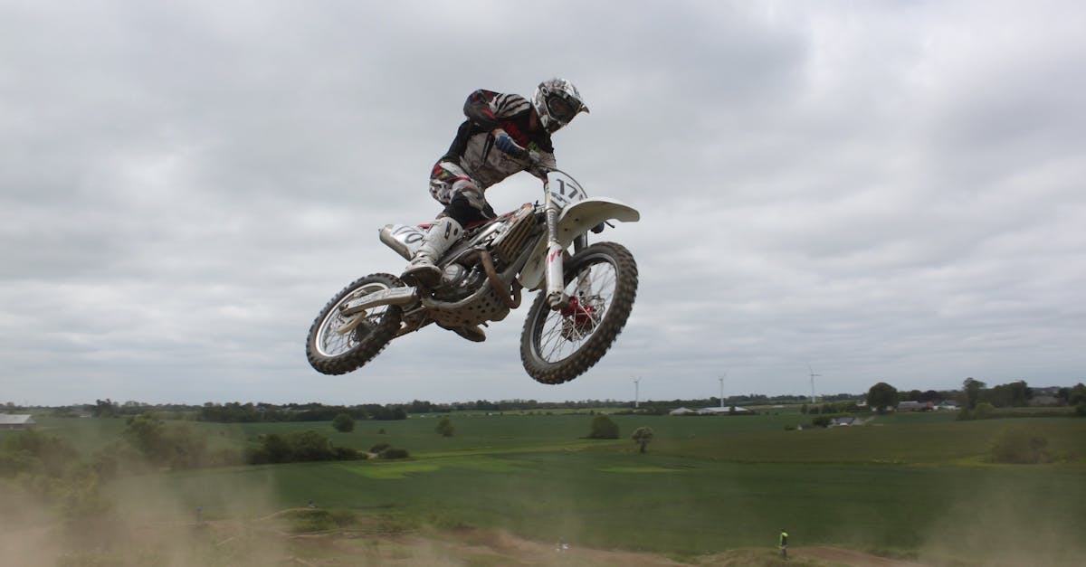 obtenez la meilleure assurance moto adaptée à vos besoins. protégez-vous et votre véhicule avec des options personnalisées, des tarifs compétitifs et une couverture complète. roulez l'esprit tranquille grâce à des garanties fiables et un service client à votre écoute.