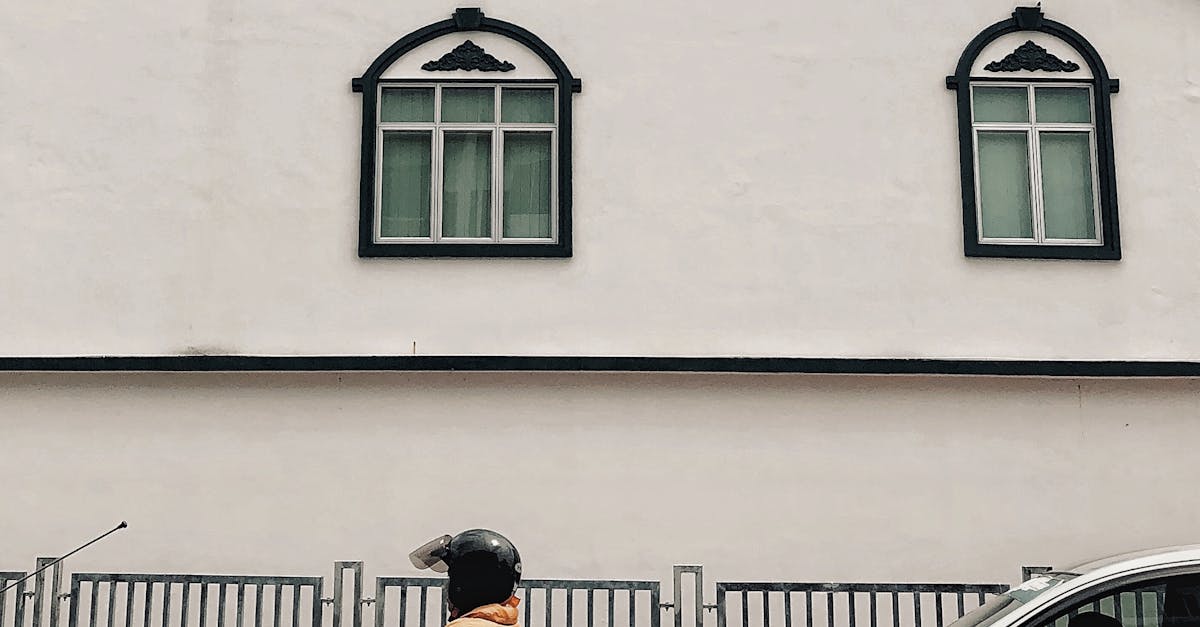 découvrez notre guide complet sur l'assurance moto : comparez les offres, trouvez la couverture idéale pour votre véhicule, et bénéficiez de conseils pour protéger votre passion tout en maîtrisant votre budget.