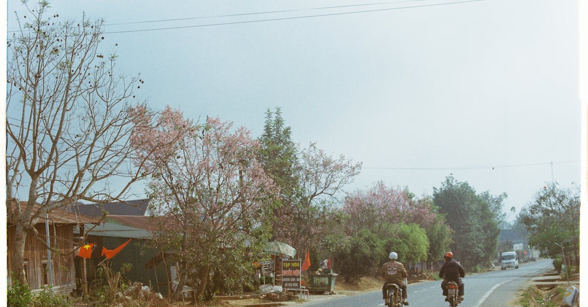découvrez notre assurance moto adaptée à vos besoins. protégez votre véhicule avec des couvertures complètes, des tarifs compétitifs et un service client de qualité. assurez votre sécurité sur la route dès aujourd'hui !