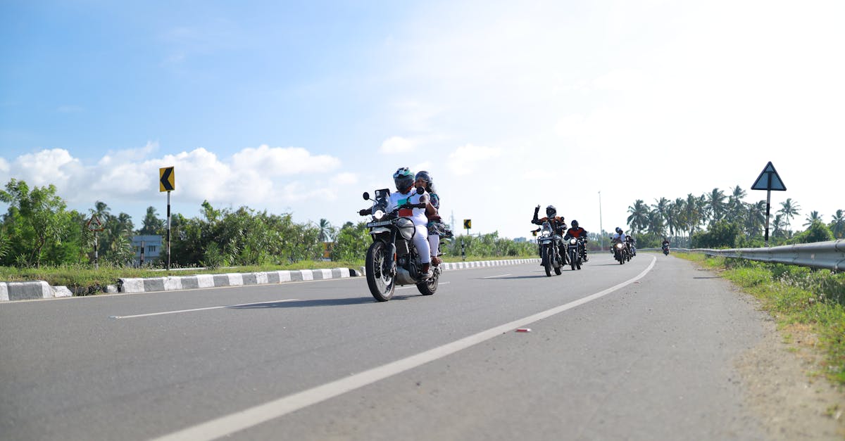 découvrez des options d'assurance moto adaptées à vos besoins. protégez votre véhicule avec des couvertures complètes et des tarifs compétitifs. obtenez un devis en ligne rapide et facile dès aujourd'hui !