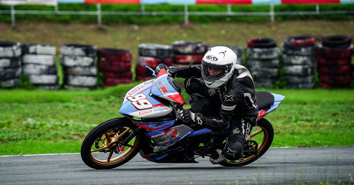 obtenez la meilleure protection pour votre moto avec notre assurance moto abordable et personnalisée. profitez d'une couverture complète, d'une assistance routière et d'une tranquillité d'esprit sur la route. comparez les offres dès aujourd'hui et protégez votre passion!