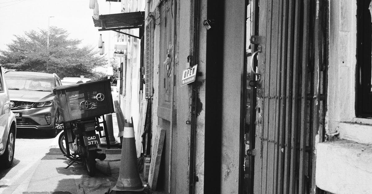 obtenez une couverture complète pour votre moto avec notre assurance spécialisée. profitez de tarifs compétitifs, d'une assistance 24/7 et de protections adaptées à vos besoins. protégez votre deux-roues et roulez en toute tranquillité !