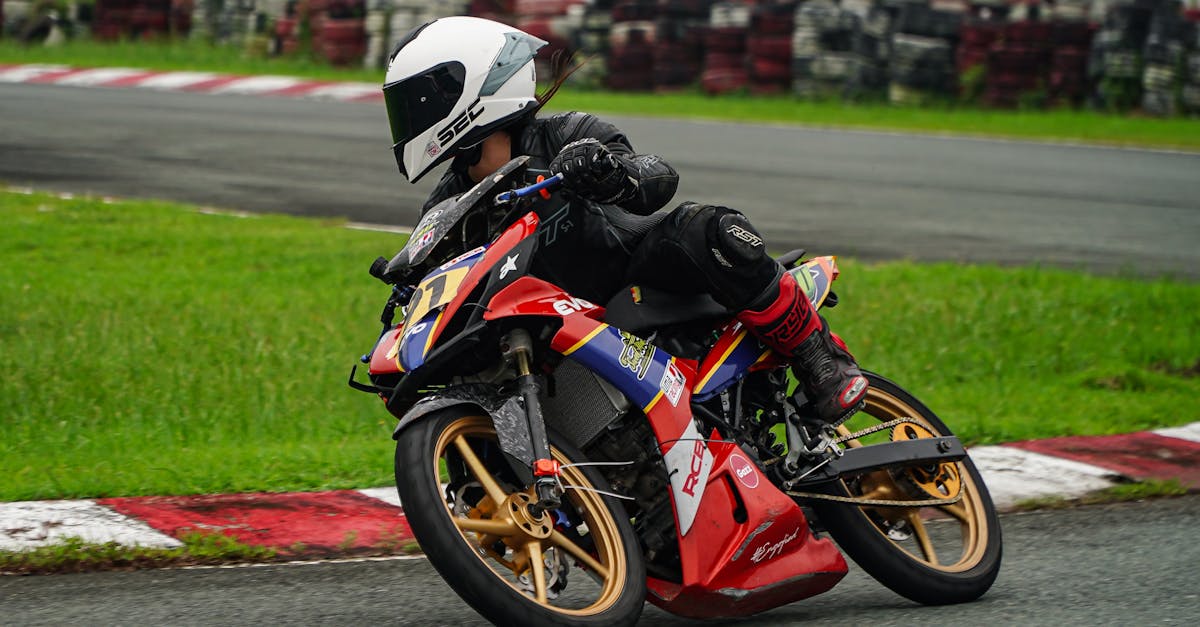 protégez votre moto avec notre assurance spécialisée. découvrez des couvertures adaptées à vos besoins, des tarifs compétitifs et un service client à votre écoute. roulez en toute tranquillité avec une assurance moto sur mesure.