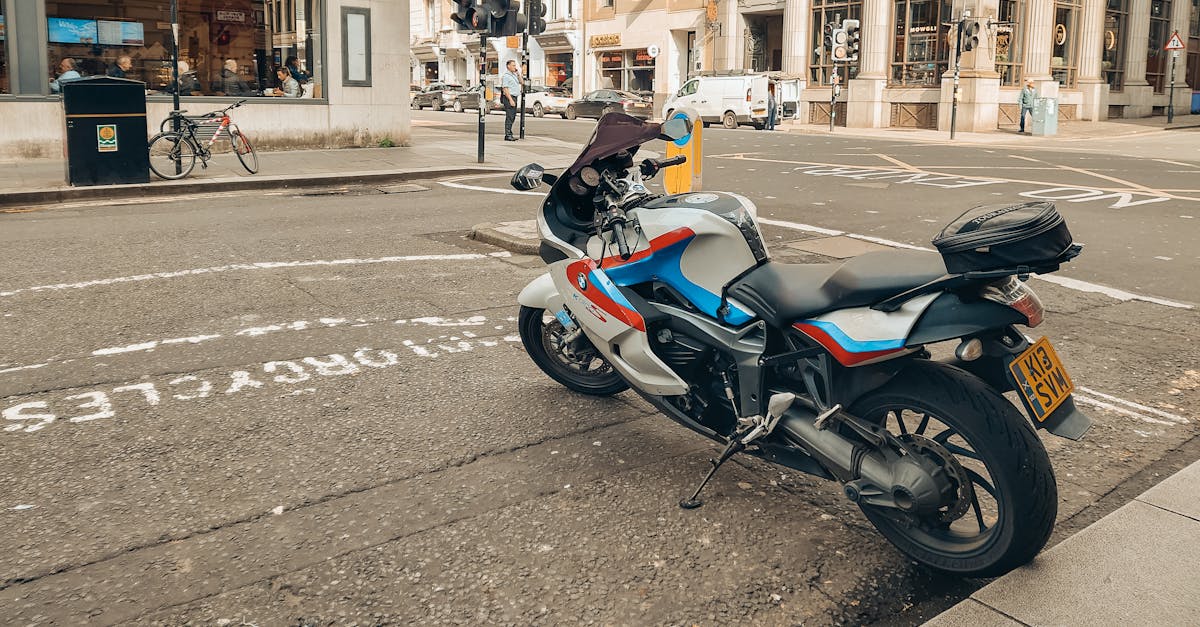 découvrez notre guide complet sur l'assurance moto, incluant des conseils pour choisir la meilleure couverture, des astuces pour économiser sur vos primes et une comparaison des offres des principaux assureurs. protégez votre passion pour la moto avec une assurance adaptée à vos besoins.