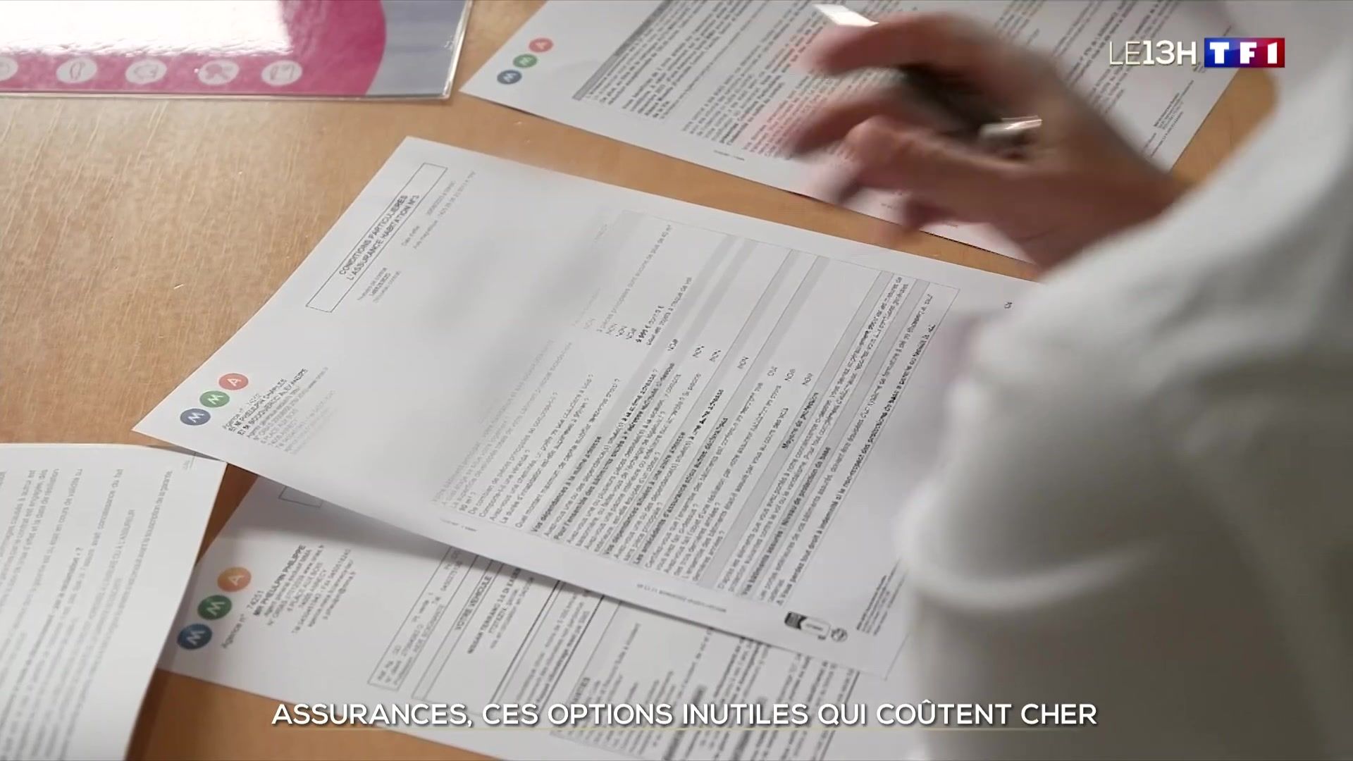 découvrez des astuces efficaces pour réduire votre facture d'assurance moto et économiser sur vos primes tout en bénéficiant d'une couverture optimale.