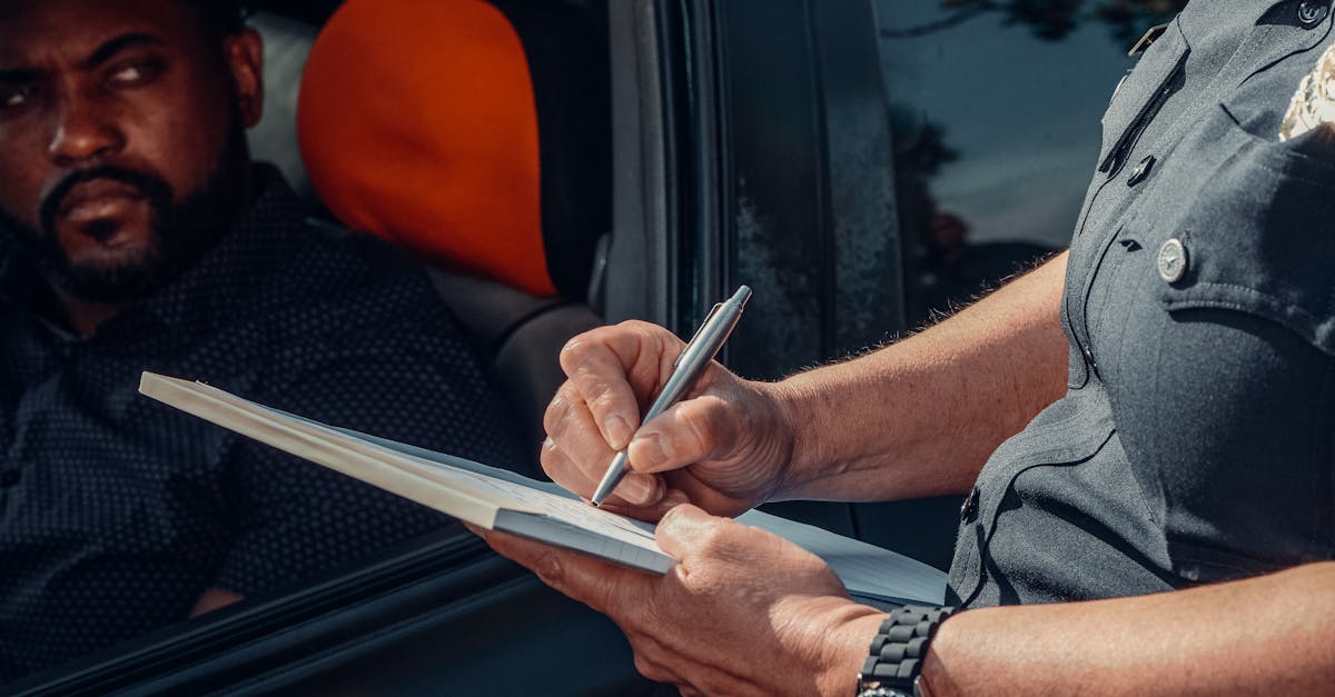 découvrez les différentes infractions au code de la route, les conséquences juridiques et les sanctions possibles liées aux violations de la circulation. informez-vous sur vos droits et comment éviter ces contraventions.