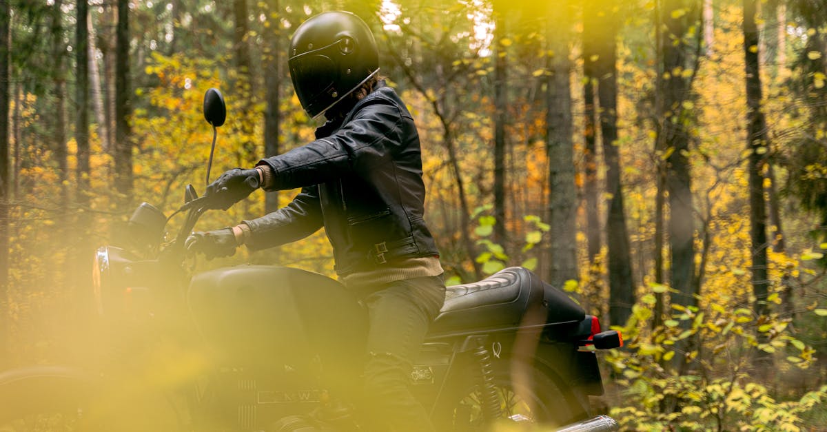 découvrez notre assurance moto saisonnière adaptée à vos besoins. protégez votre véhicule pendant la saison de conduite tout en bénéficiant de tarifs avantageux. idéale pour les motards qui ne roulent pas toute l'année !