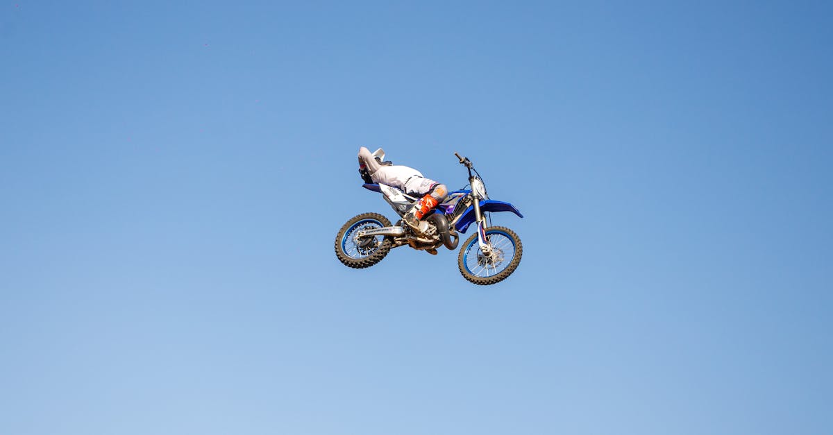 découvrez nos solutions d'assurance pour motos qui protègent votre véhicule et vous offrent une tranquillité d'esprit sur la route. comparez les options et trouvez la couverture adaptée à vos besoins.