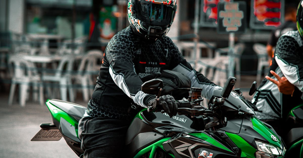 découvrez notre assurance moto adaptée à tous les types de conducteurs. protégez votre véhicule et bénéficiez de formules personnalisées, d’une couverture complète et d’un service client à l'écoute pour rouler en toute sérénité.