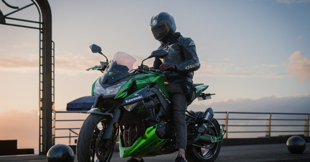 obtenez une couverture complète pour votre moto avec notre assurance spécialement conçue pour les motards. protégez-vous contre les accidents, le vol et les dommages tout en profitant de tarifs compétitifs et d'un service client exceptionnel.