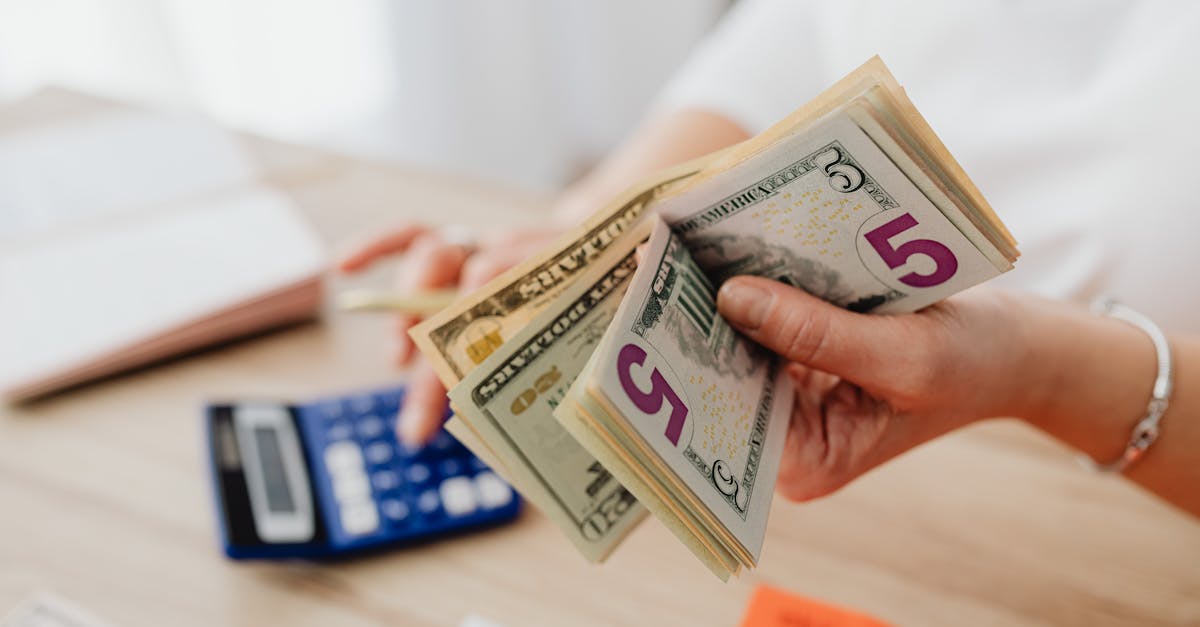 découvrez le coût de la licence a2, essentielle pour conduire des motos de moyenne cylindrée. informez-vous sur les tarifs, les conditions et les étapes nécessaires pour obtenir votre permis a2 en toute simplicité.