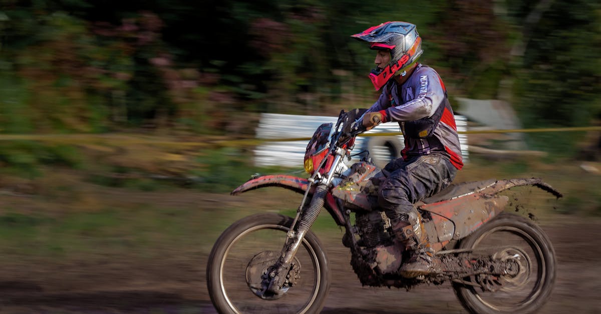 découvrez nos solutions d'assurance pour motos, adaptées à chaque pilote et à tous les types de motos. protégez votre véhicule avec des garanties complètes et un service client à votre écoute.
