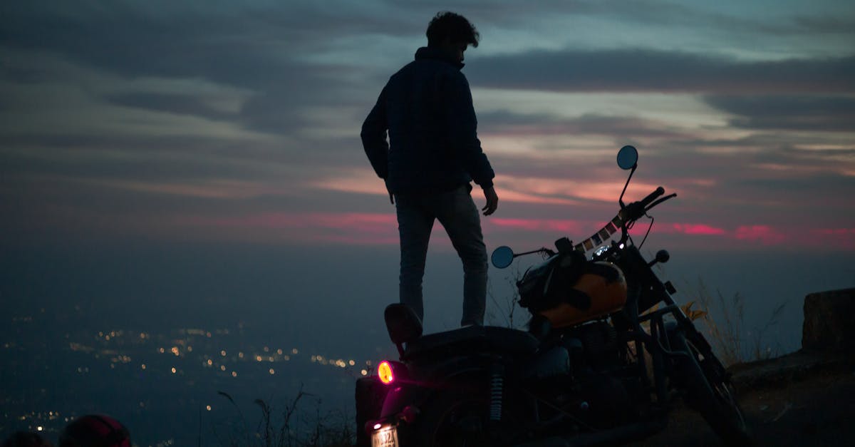 découvrez notre assurance moto adaptée à vos besoins. protégez votre véhicule avec des options sur mesure, des tarifs compétitifs et un service client exceptionnel. roulez l'esprit serein grâce à notre couverture complète.