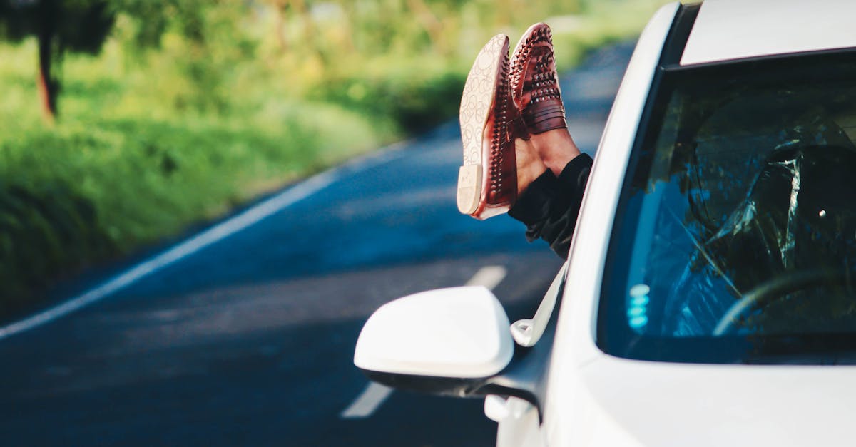 découvrez nos offres d'assurance auto adaptées à vos besoins. protégez votre véhicule avec des garanties complètes et bénéficiez de conseils personnalisés pour choisir l'assurance idéale.