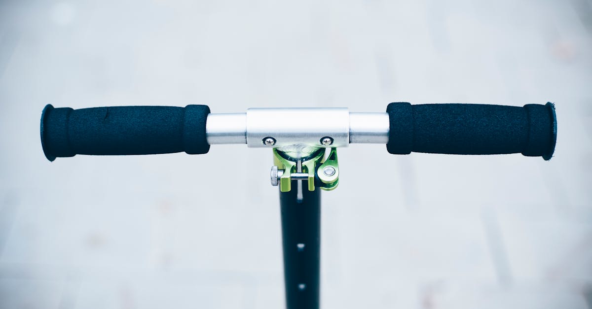 découvrez notre scooter trois roues, alliant confort et sécurité pour une conduite stable et agréable. que ce soit pour vos trajets quotidiens ou des escapades, ce scooter est idéal pour tous. profitez de la liberté de mouvement tout en roulant avec style.