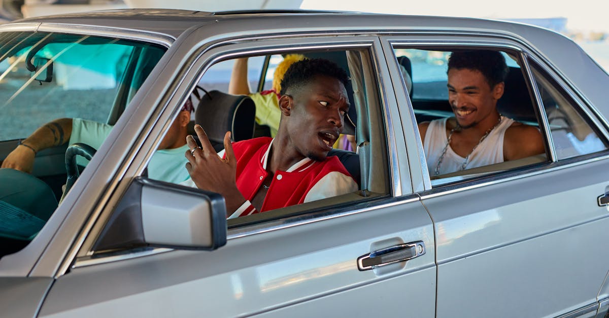 découvrez l'assurance moto pour jeunes conducteurs : des offres adaptées pour vous protéger tout en offrant des tarifs compétitifs. roulez en toute sérénité avec une couverture sur mesure pour les motocyclistes débutants.