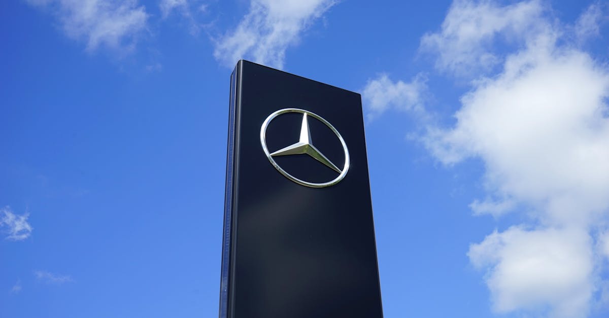 assurez votre voiture classique avec notre assurance dédiée, offrant une couverture sur mesure pour les passionnés d'automobiles anciennes. profitez d'une protection optimale et d'un service personnalisé pour préserver votre patrimoine automobile.