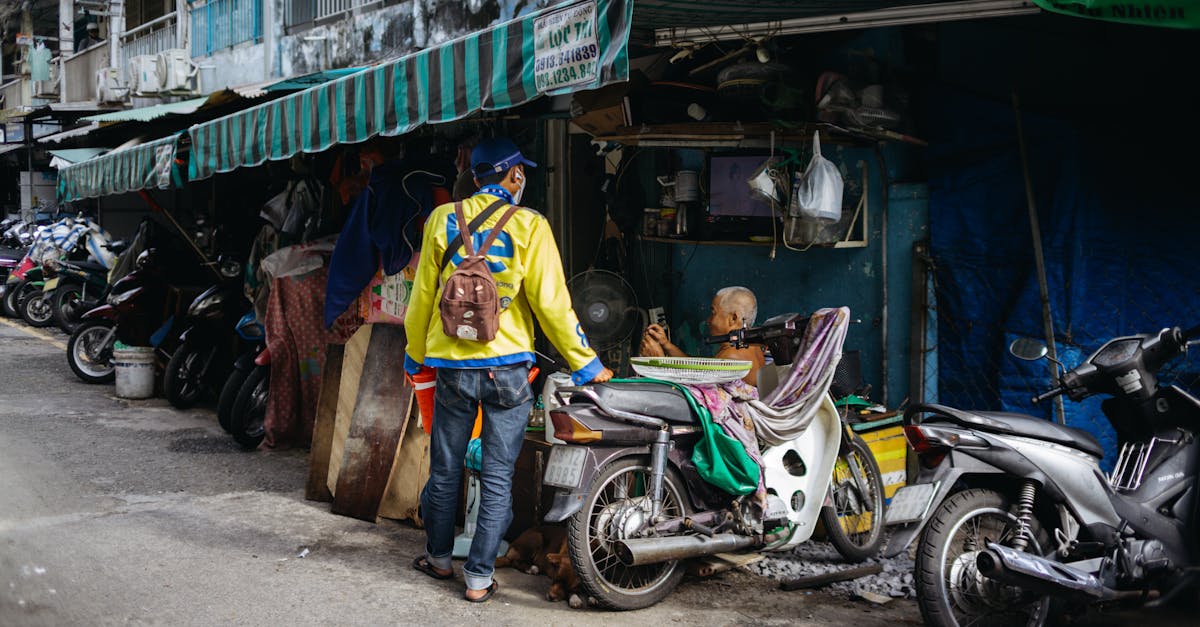 découvrez nos solutions d'assurance moto adaptées à vos besoins. protégez votre moto avec des couvertures complètes et un service client dédié. obtenez un devis instantané et partez l'esprit tranquille sur la route.