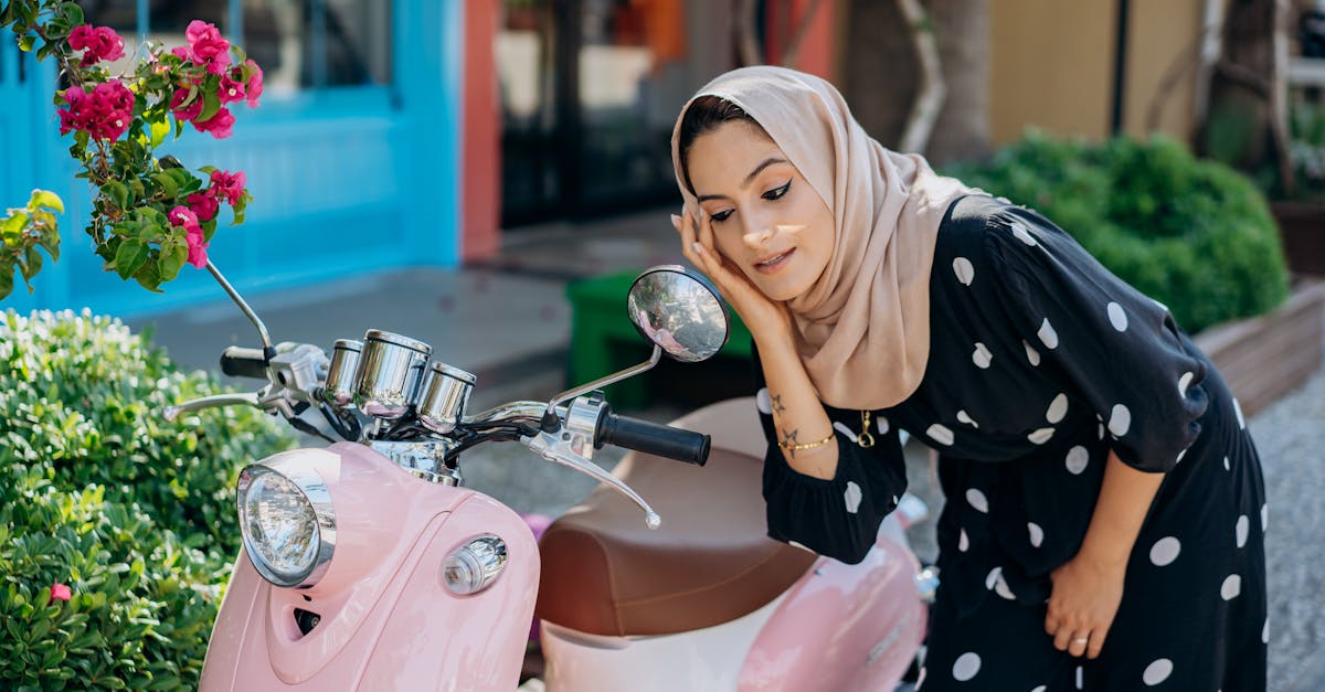 découvrez les dernières tendances en matière de motos, des modèles innovants aux accessoires incontournables. restez à la pointe de l'évolution du monde moto grâce à nos analyses et conseils sur les styles, technologies et performances qui marquent cette saison.