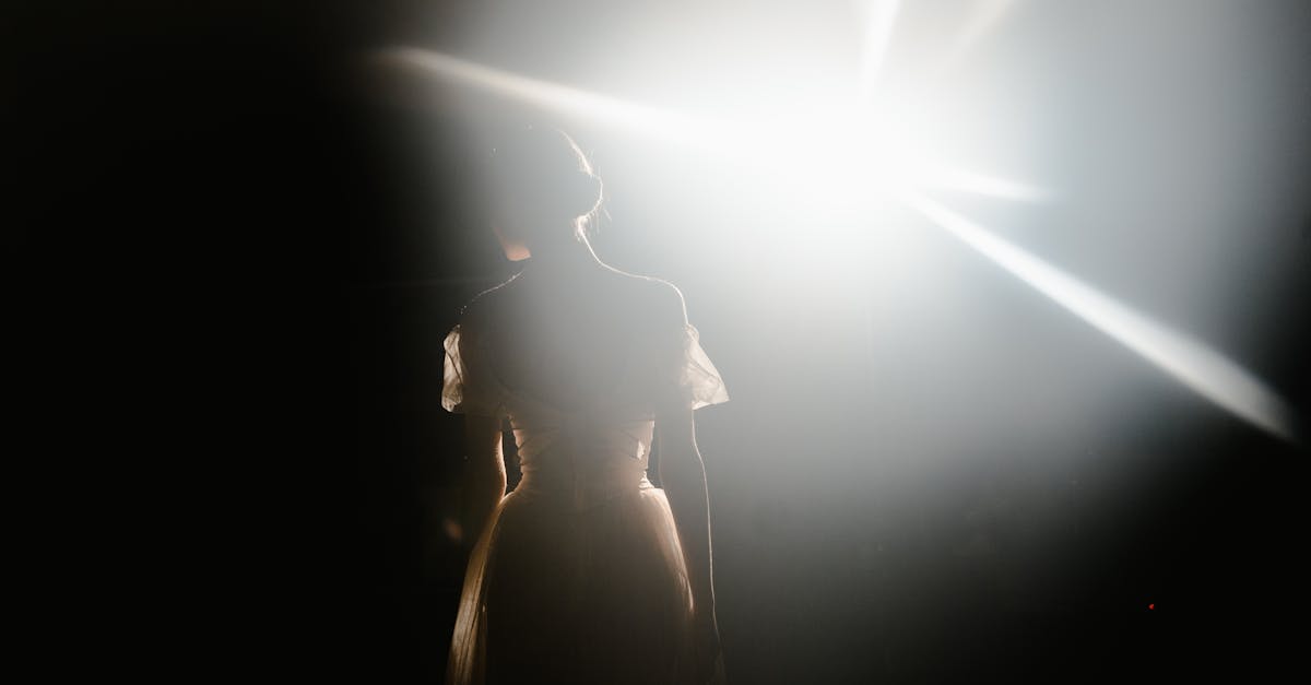 découvrez auray, charmante ville bretonne au riche patrimoine historique et culturel. flânez le long de ses ruelles médiévales, explorez le port de saint-goustan et savourez la gastronomie locale. une destination idéale pour les amoureux de la nature et de l'histoire.