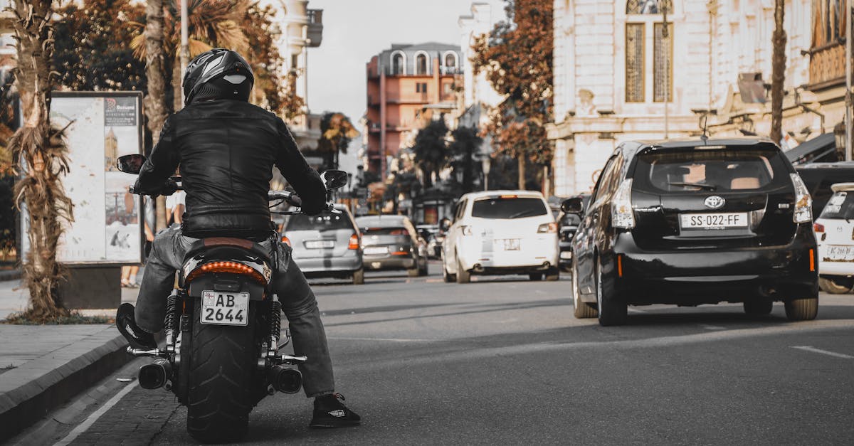 découvrez le coût d'obtention d'un permis de conduire pour moto en france. informez-vous sur les frais, les formations nécessaires et les options disponibles pour rouler en toute légalité et sécurité.