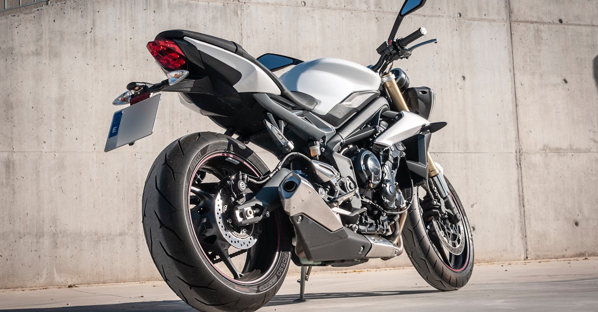 découvrez le coût d'obtention d'un permis de conduire moto en france. informez-vous sur les frais, les formations nécessaires et les démarches à suivre pour devenir motard.