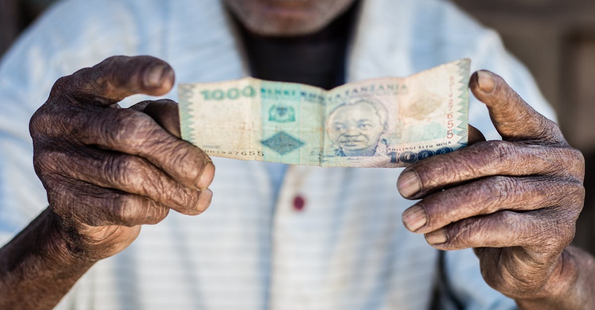 découvrez le tmax 1000, le scooter maxi-scooter révolutionnaire alliant puissance, confort et style. parfait pour les trajets urbains et les aventures sur route, ce modèle offre une expérience de conduite inégalée. explorez ses caractéristiques techniques, sa maniabilité exceptionnelle et son design moderne pour une mobilité sans compromis.