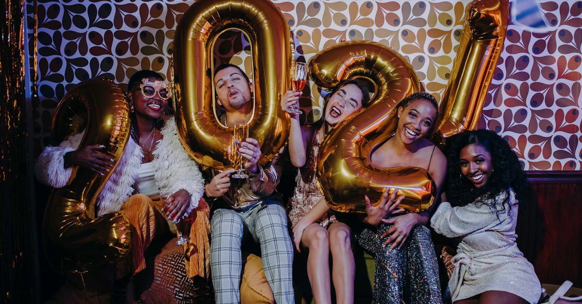 découvrez le tmax 2021, le scooter yamaha alliant performance, confort et technologie de pointe. parfait pour les trajets urbains ou les balades sur route, il offre une expérience de conduite inégalée avec un design moderne et des fonctionnalités innovantes.