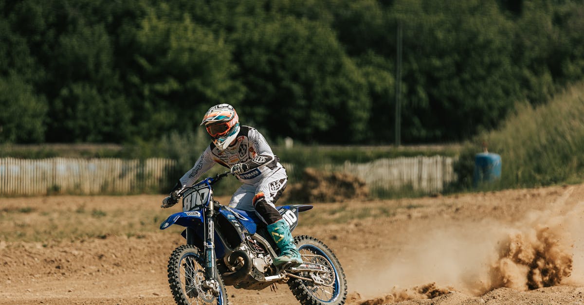 découvrez le prix de la honda 125, un scooter idéal pour la ville et les trajets quotidiens. trouvez des informations sur les différents modèles, leurs caractéristiques techniques, et les avis clients, afin de faire le meilleur choix pour vos besoins de mobilité.