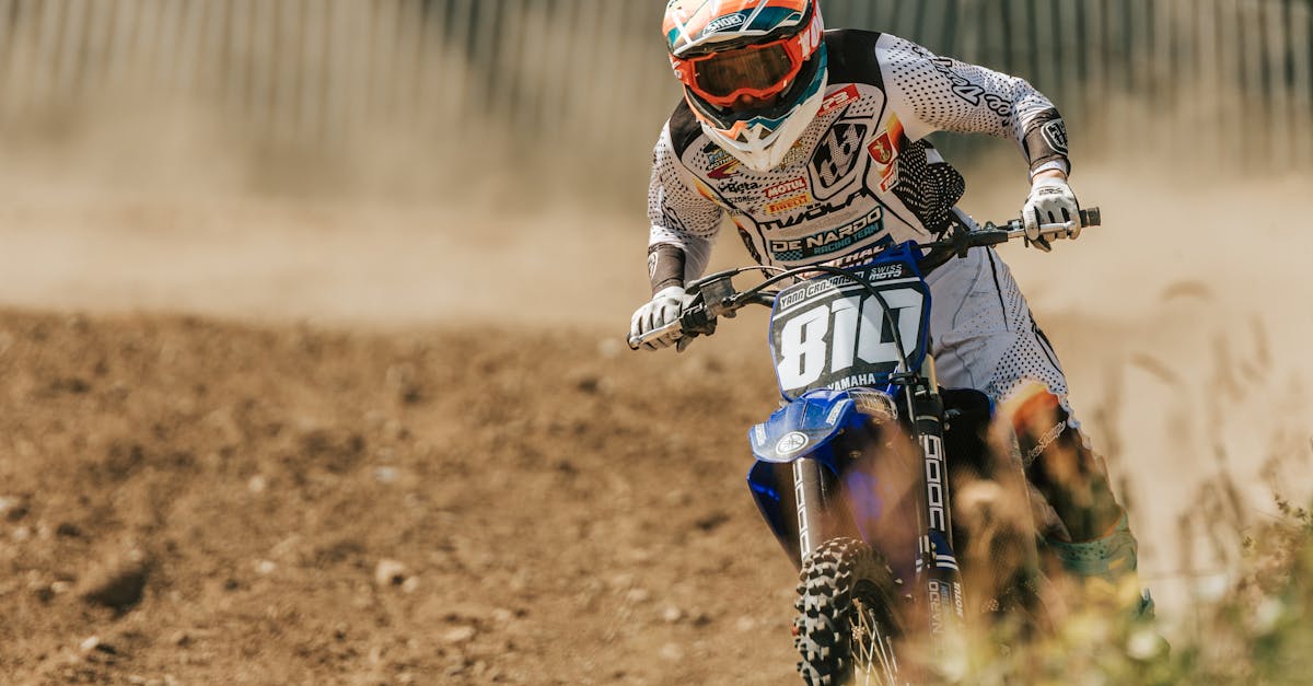 découvrez l'univers des motos honda : performance, innovation et fiabilité. explorez notre gamme variée de motos, des scooters urbains aux modèles de sport haute performances, et trouvez celle qui correspond à votre style de conduite.