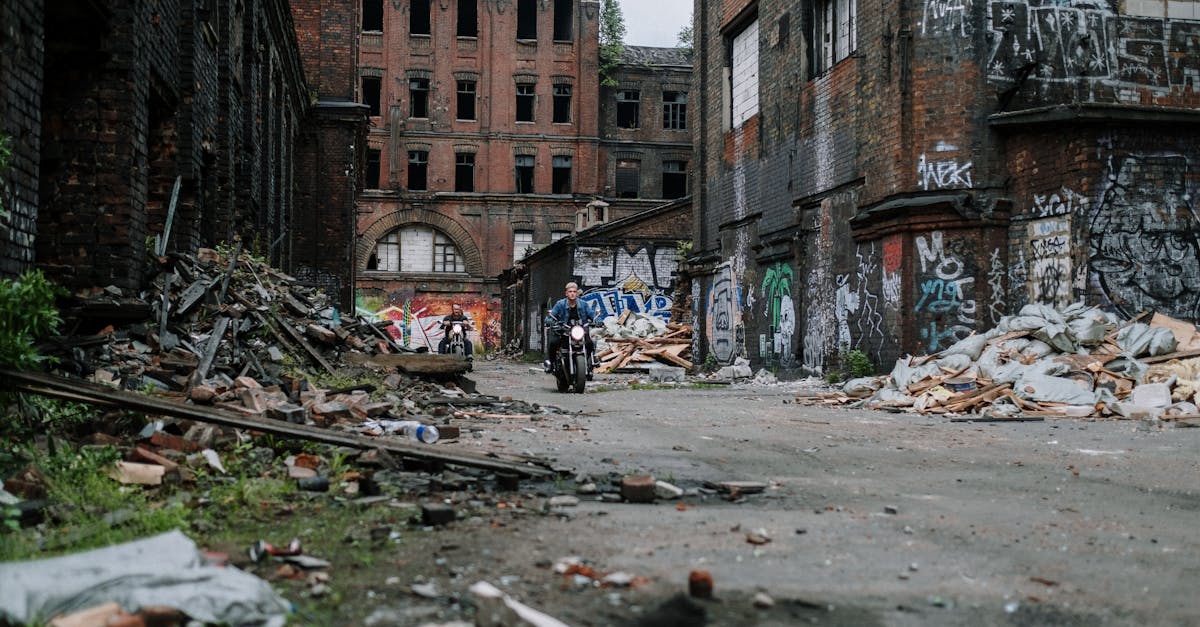 découvrez l'univers fascinant des motos : conseils d'achat, comparatifs de modèles, astuces d'entretien et dernières tendances du marché. que vous soyez passionné ou débutant, trouvez toutes les informations nécessaires pour vivre pleinement votre passion de la moto.